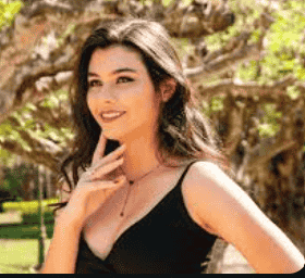 Larissa Liveir Net Worth